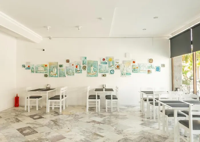 Ξενοδοχείο Z *